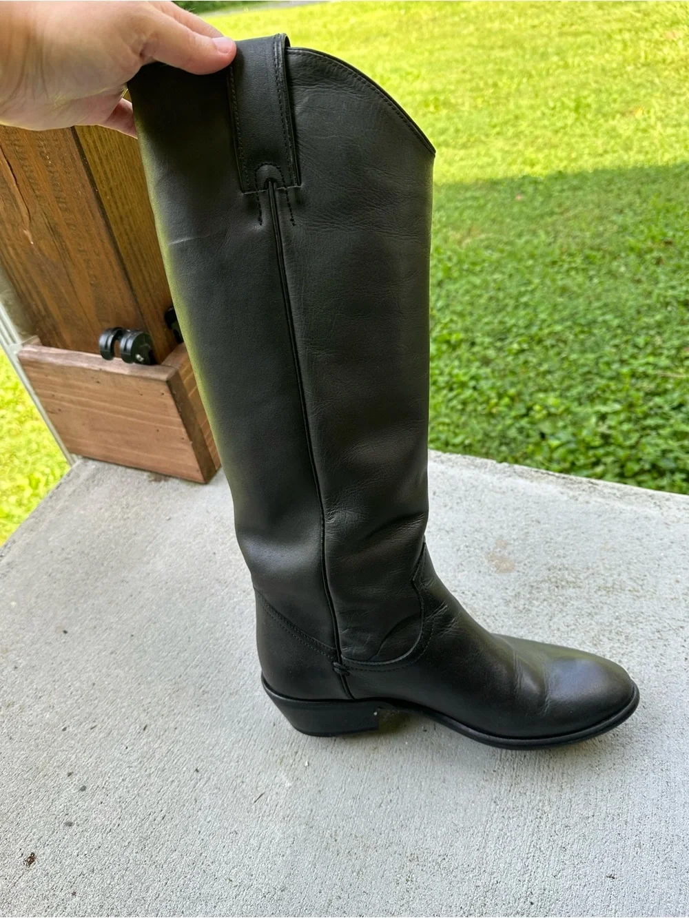 Frye Carson Pull On Boots size 7